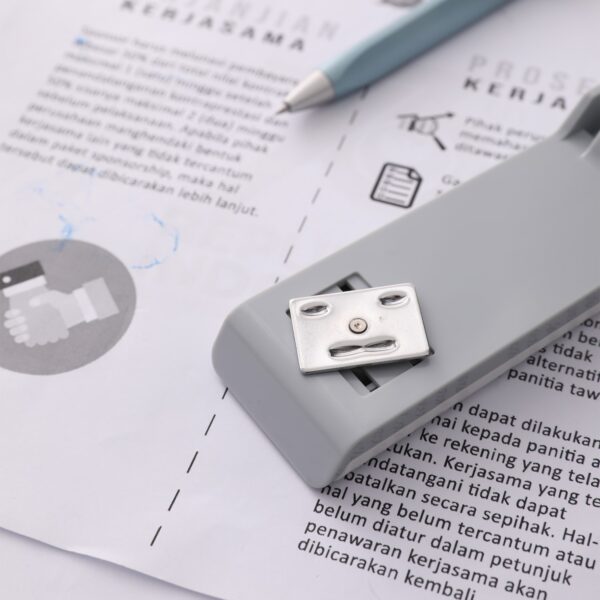 Abrochadora Exceed Metal Half Strip  # 24/6 y 26/6 Blanco - Imagen 4